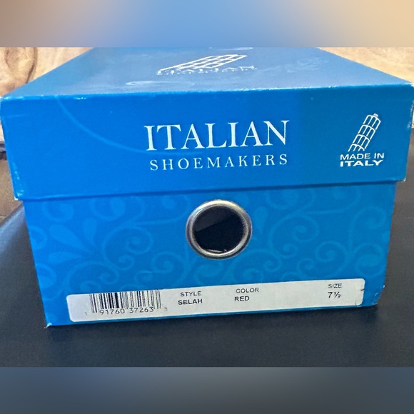 Ladies Red Strap Sandals with Box, 71/2 - Picture 7 of 7